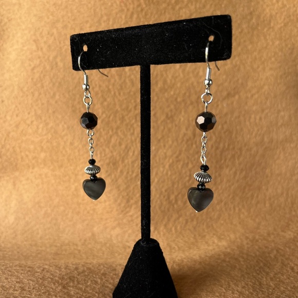 🖤Handmade Earrings 🖤 - Picture 8 of 10